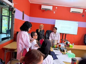 PELATIHAN JURNALIS OLEH MENTOR REDAKTUR SENIOR LPP RRI JAYAPURA