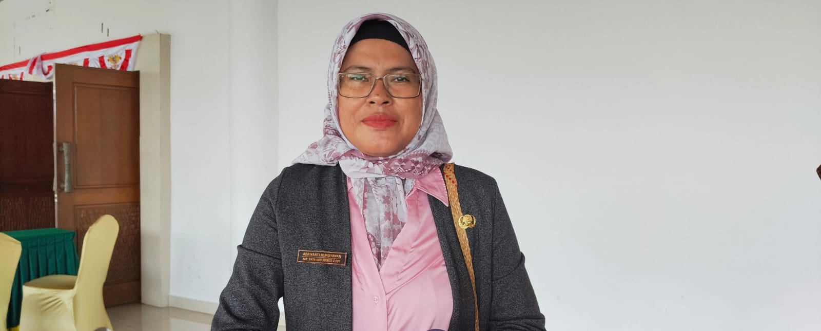 KONTRAKTOR ANGKAT KAKI, KONFLIK TAPAL BATAS DI WAKIA BATALKAN PEMBANGUNAN 15 RUMAH WARGA