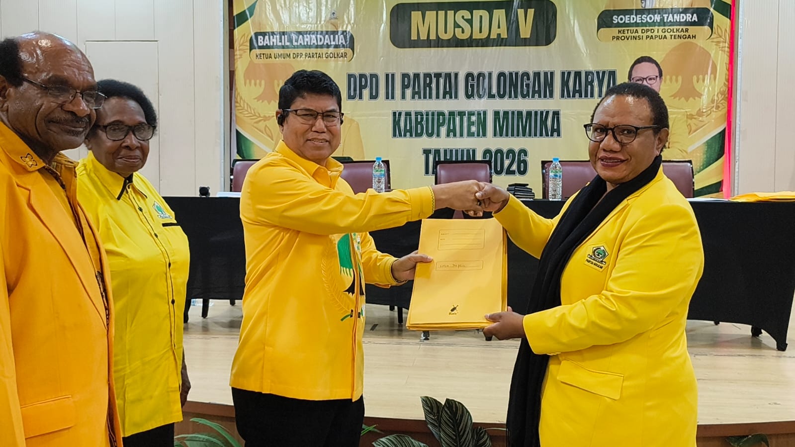 Trifena Tinal Resmi Pimpin Golkar Mimika 2026–2031